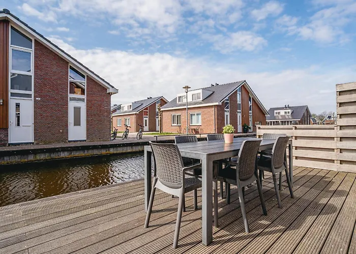 Near Amsterdam Apartment *