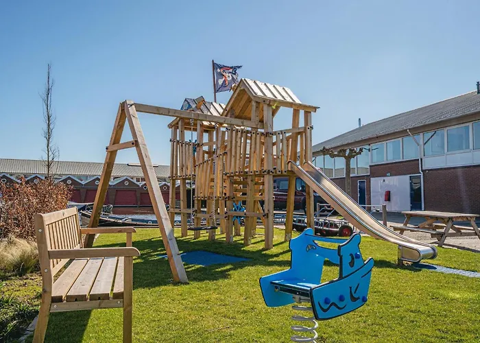 Near Amsterdam Apartment