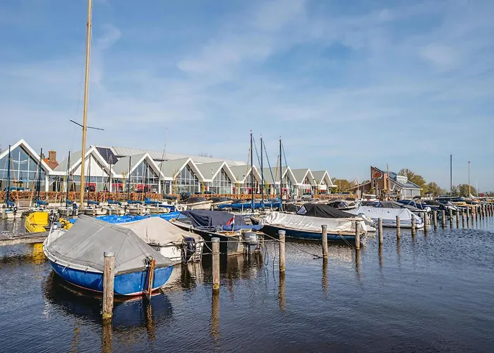 Near Amsterdam Apartment *